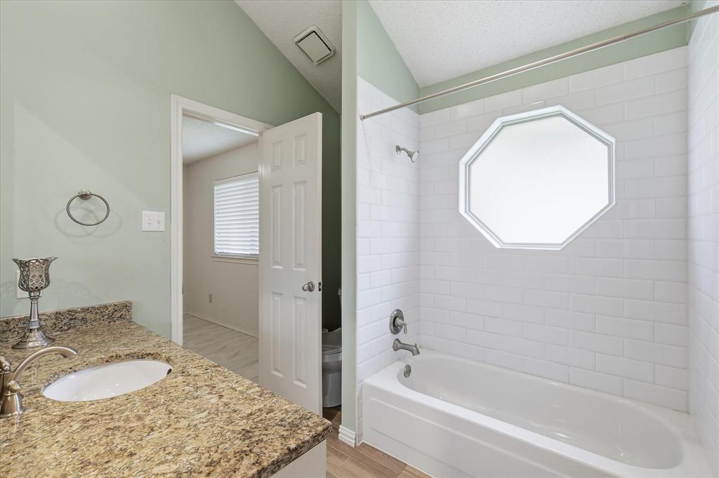 4203 Meadow Ridge Drive Carrollton, TX 75010 - Photo 26 of 32