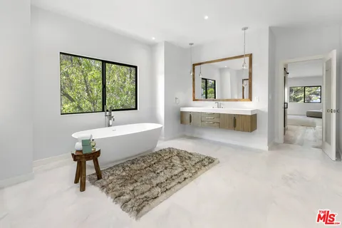 $3,899,000 | 4256 Tarzana Estates Drive, Tarzana, CA 91356