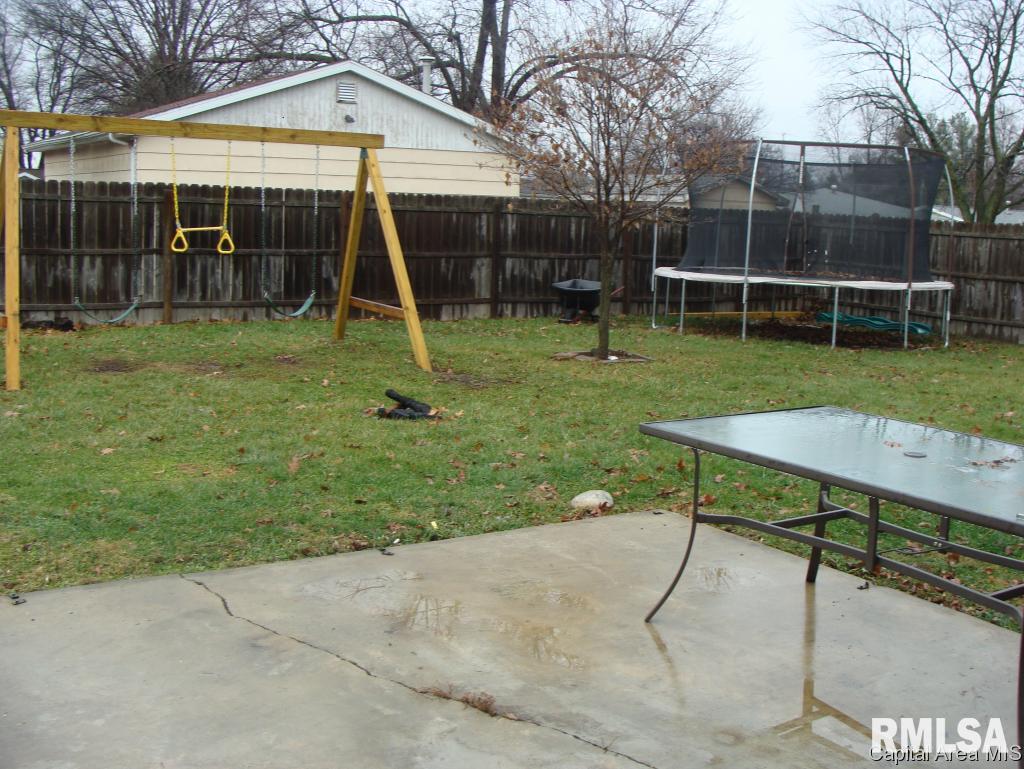 1107 Rutledge Street Pawnee, IL 62558 - Photo 3 of 18 Gallery Image 3