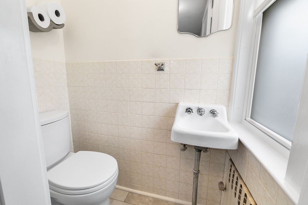 41 Burbank Road Medford, MA 02155 - Photo 12 of 30 Gallery Image 12