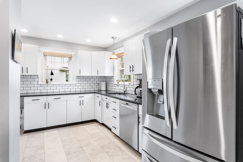 41 Burbank Road Medford, MA 02155 - Photo 3 of 30 Gallery Image 3