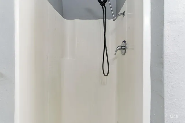 $295,000 | 410 South Roswell Boulevard, Parma, ID 83660