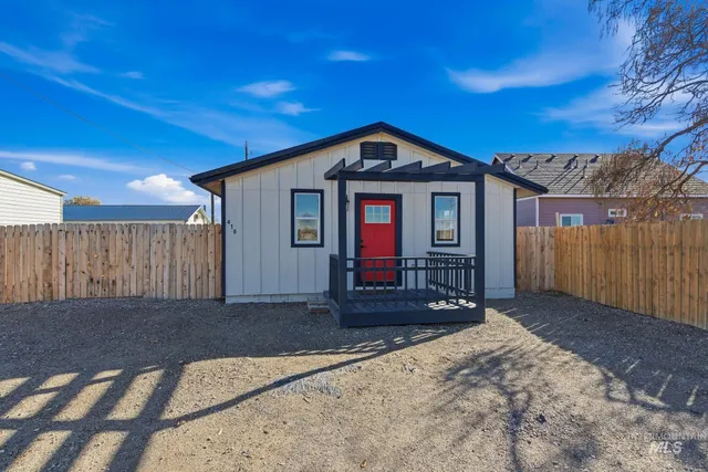 $295,000 | 410 South Roswell Boulevard, Parma, ID 83660
