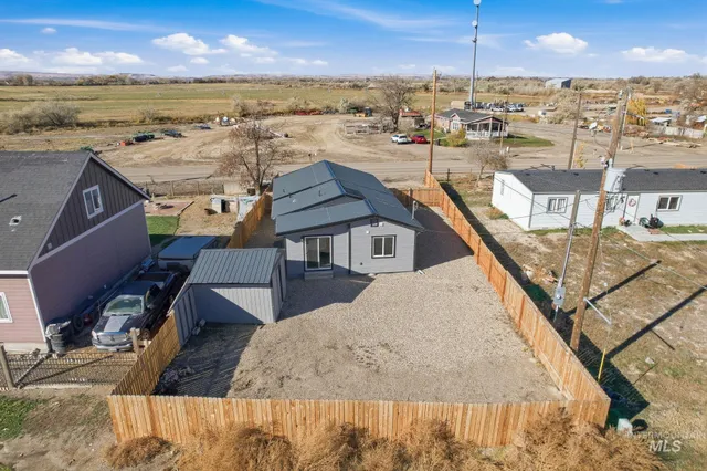 $295,000 | 410 South Roswell Boulevard, Parma, ID 83660
