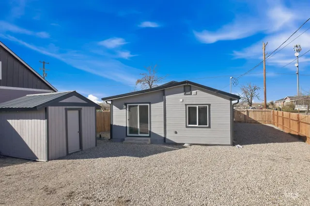 $295,000 | 410 South Roswell Boulevard, Parma, ID 83660