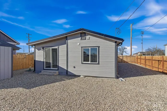 $295,000 | 410 South Roswell Boulevard, Parma, ID 83660