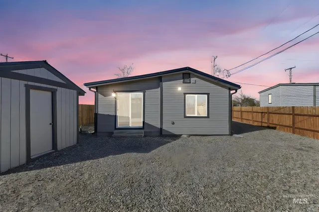 $295,000 | 410 South Roswell Boulevard, Parma, ID 83660