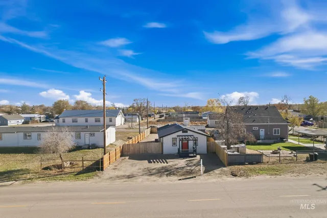 $295,000 | 410 South Roswell Boulevard, Parma, ID 83660