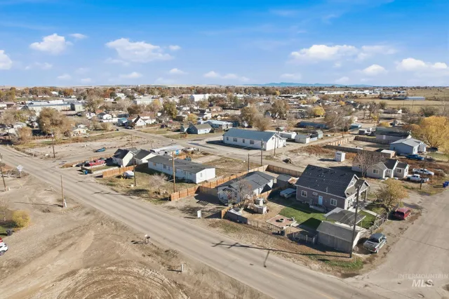 $295,000 | 410 South Roswell Boulevard, Parma, ID 83660