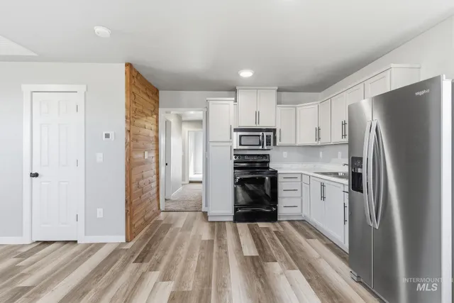 $295,000 | 410 South Roswell Boulevard, Parma, ID 83660