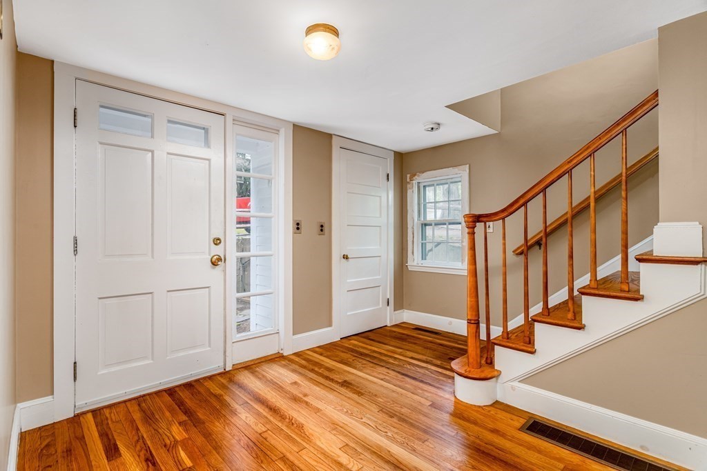 34 Starr Hill Road Littleton, MA 01460 - Photo 4 of 42 Gallery Image 4