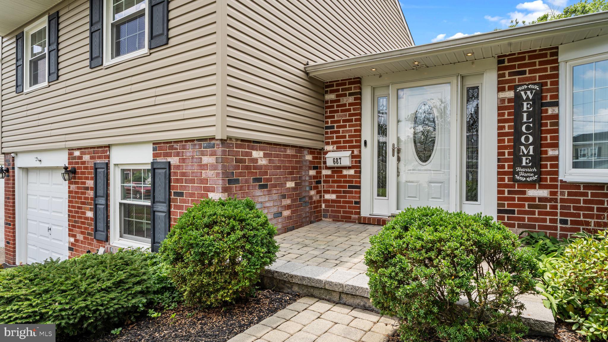 687 Cedarbrook Road Southampton, PA 18966 - Photo 4 of 40 Gallery Image 4