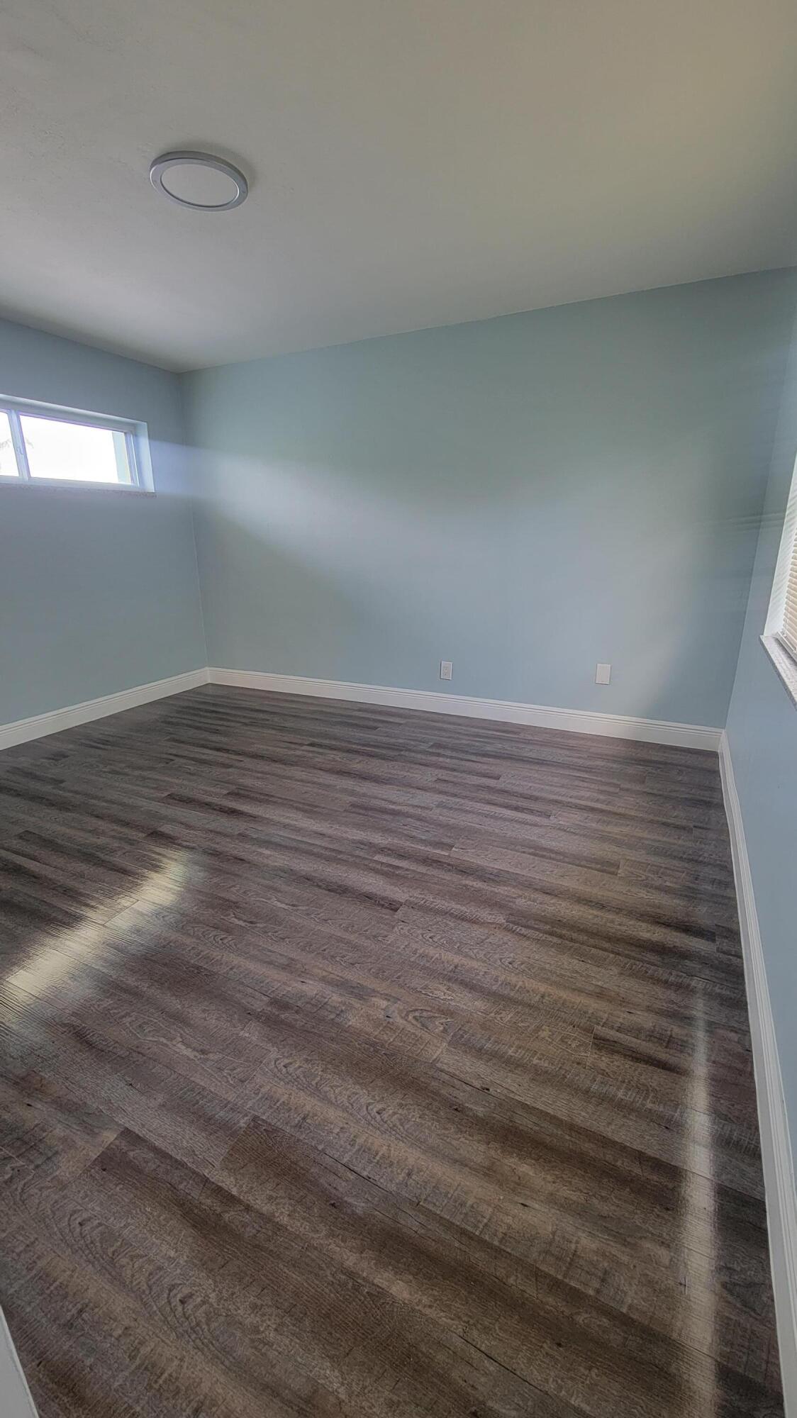 128 Davis Road Palm Springs, FL 33461 - Photo 22 of 28 20231205_112524