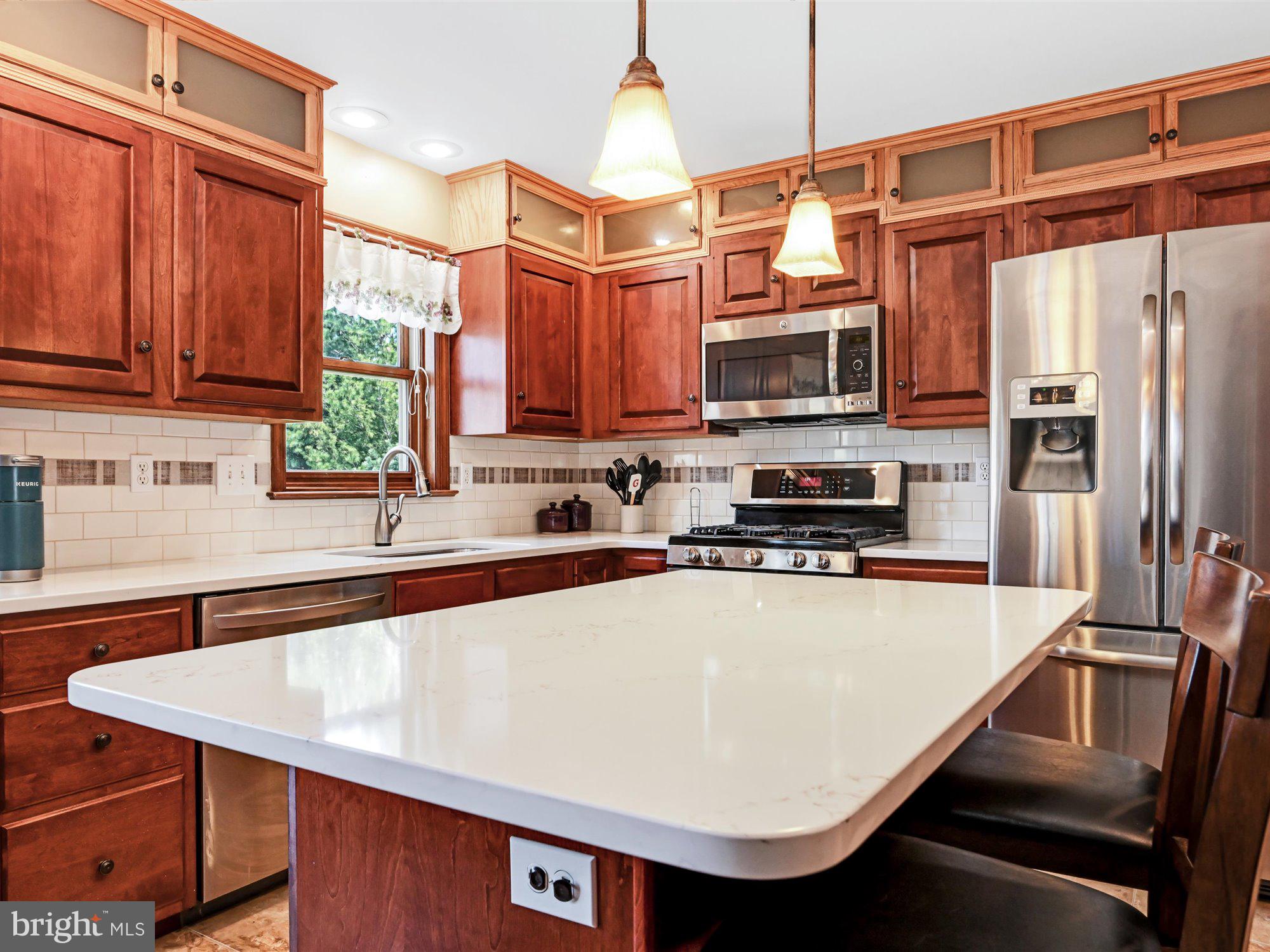 2098 Rhoda Avenue Mount Joy, PA 17552 - Photo 8 of 33 Gallery Image 8