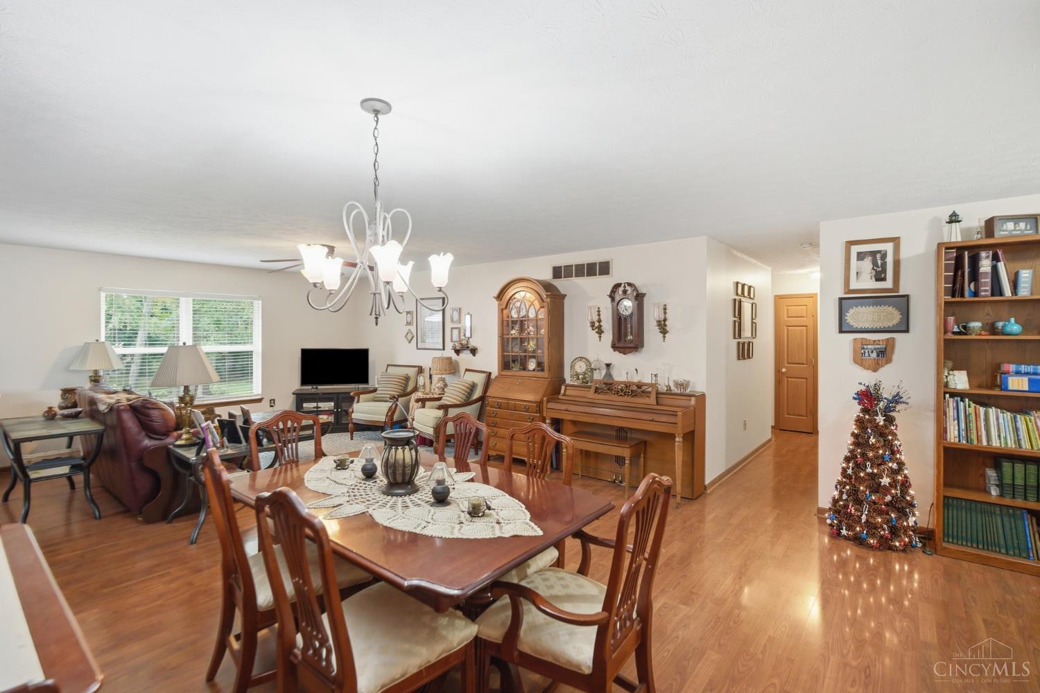 5263 Fischer Road Clarksville, OH 45113 - Photo 6 of 37