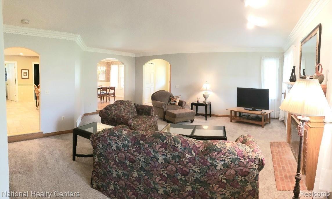 16800 Gilmore Road Armada, MI 48005 - Photo 17 of 30 Living room