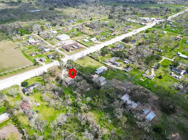 $280,000 | 7411 Highway 36, Jones Creek, TX 77541