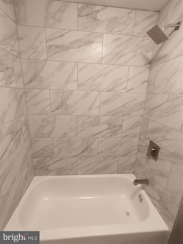 407 Poplar Grove Street Baltimore, MD 21223 - Photo 12 of 24 Bathoom Tub Shower View 1