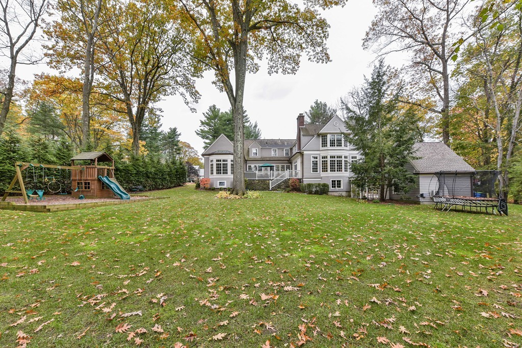 18 Ordway Road Wellesley, MA 02481 - Photo 2 of 29