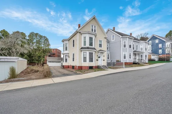 $829,000 | 60 Beach Street, Haverhill, MA 01832