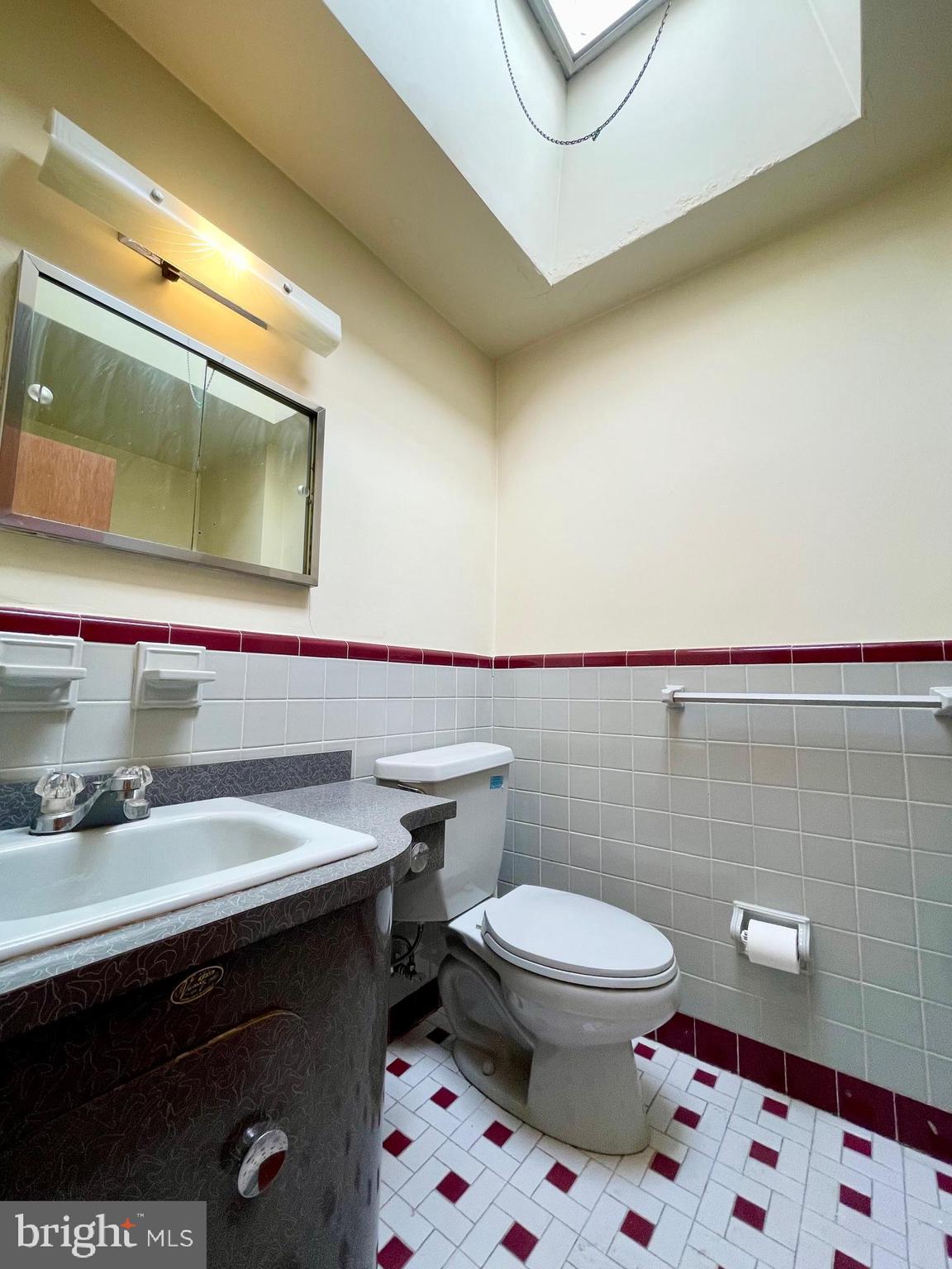 8941 Blue Grass Road Philadelphia, PA 19152 - Photo 16 of 33 Gallery Image 16