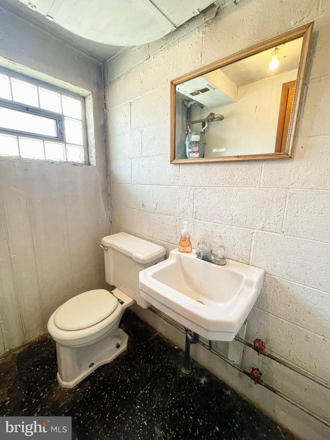 8941 Blue Grass Road Philadelphia, PA 19152 - Photo 21 of 33 Powder Room in Basement