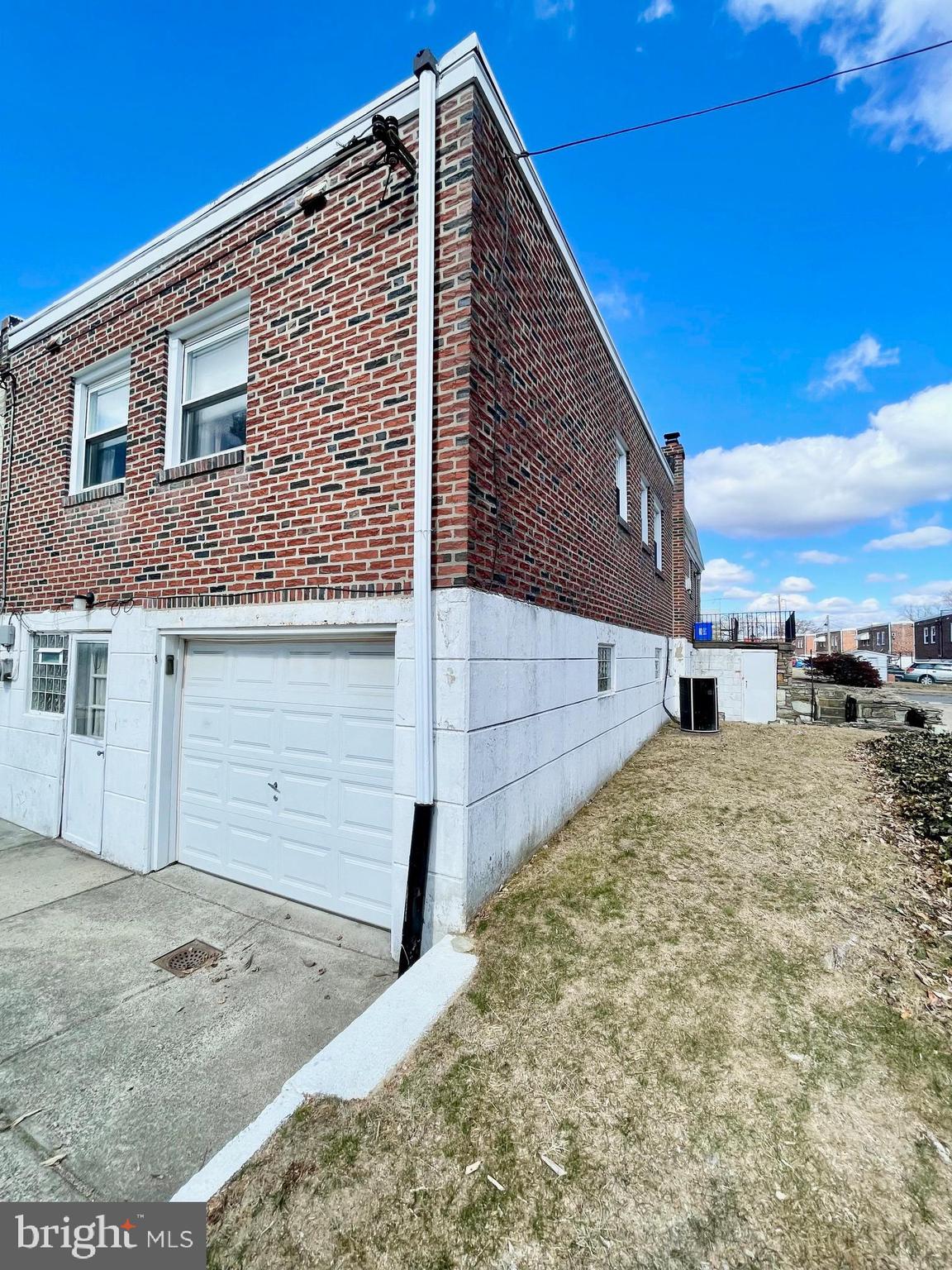 8941 Blue Grass Road Philadelphia, PA 19152 - Photo 27 of 33 Exterior