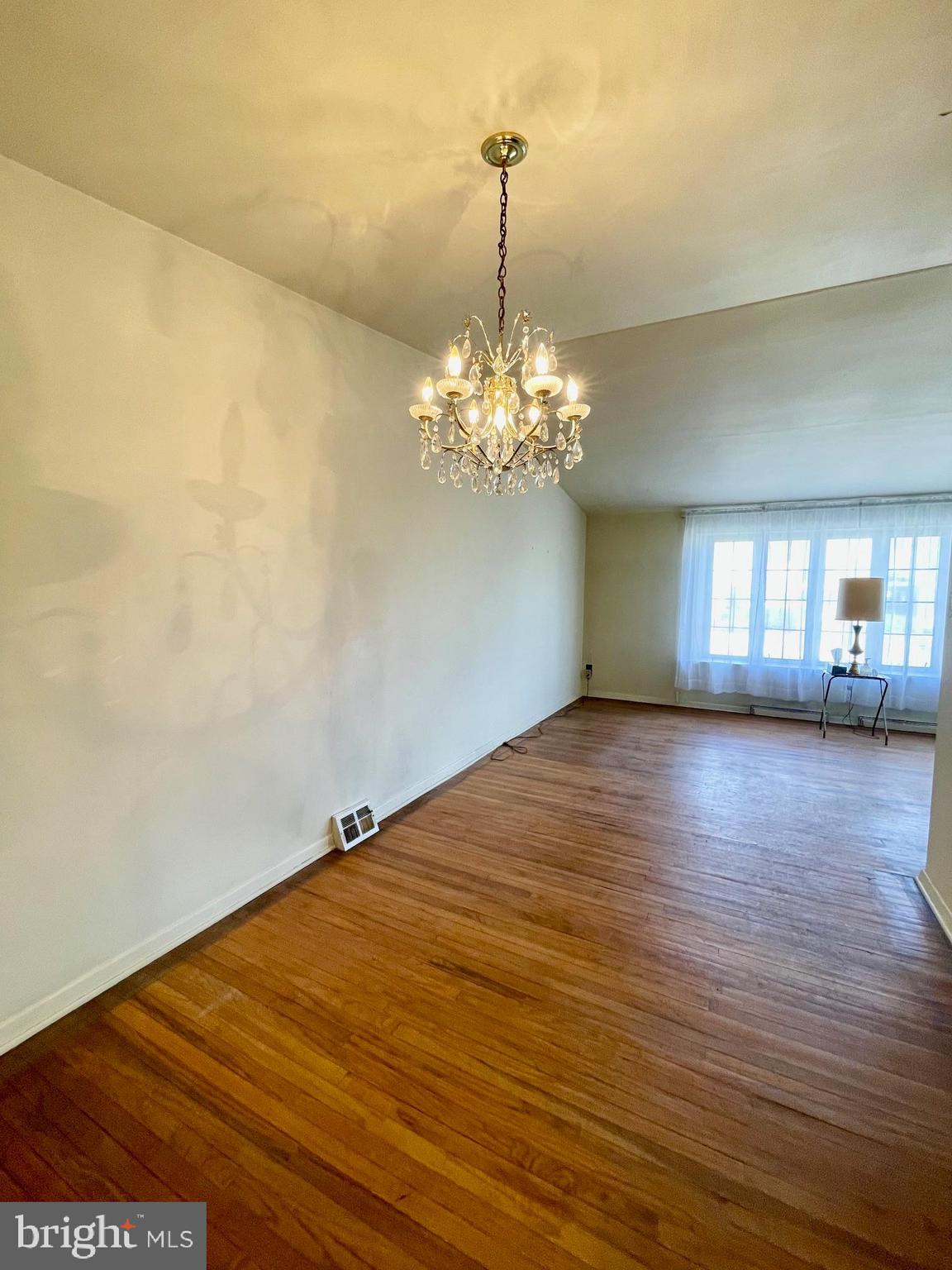 8941 Blue Grass Road Philadelphia, PA 19152 - Photo 7 of 33 Dining Room with Vaulted Ceiling