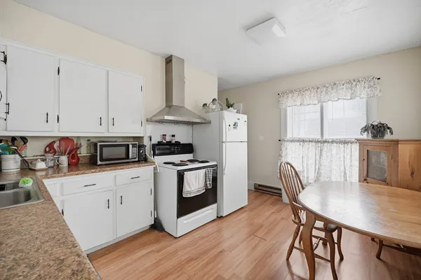 $349,989 | 1104 Main Street, Warren, MA 01083