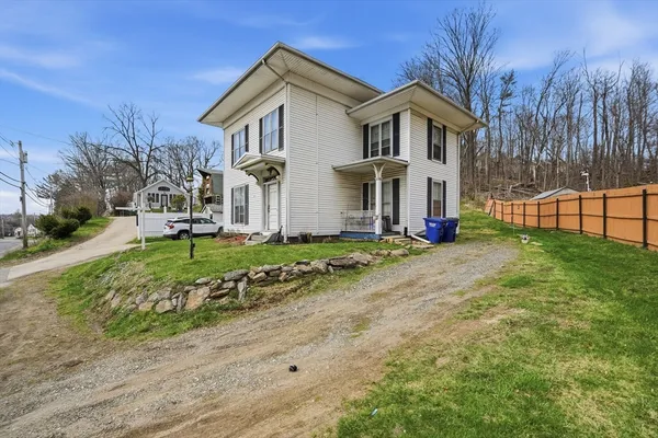 $349,989 | 1104 Main Street, Warren, MA 01083