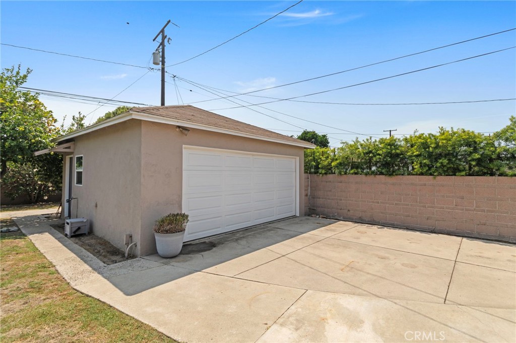 7508 Brookmill Road Downey, CA 90241 - Photo 29 of 29 a backyard of a house