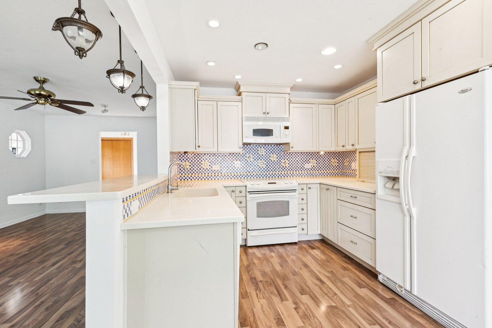 1946 Briarcliffe Boulevard Wheaton, IL 60189 - Photo 13 of 37