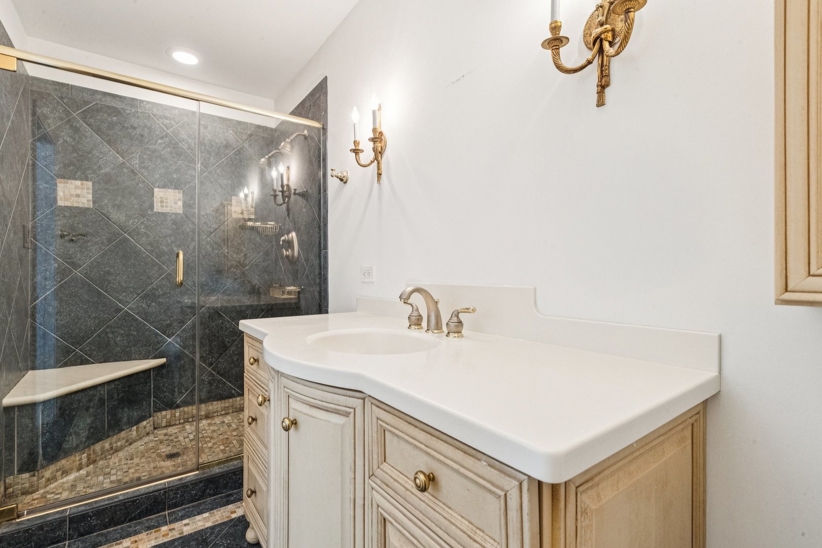 1946 Briarcliffe Boulevard Wheaton, IL 60189 - Photo 29 of 37