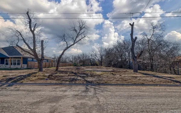 $45,000 | 265 Prairie Street, Uvalde, TX 78801