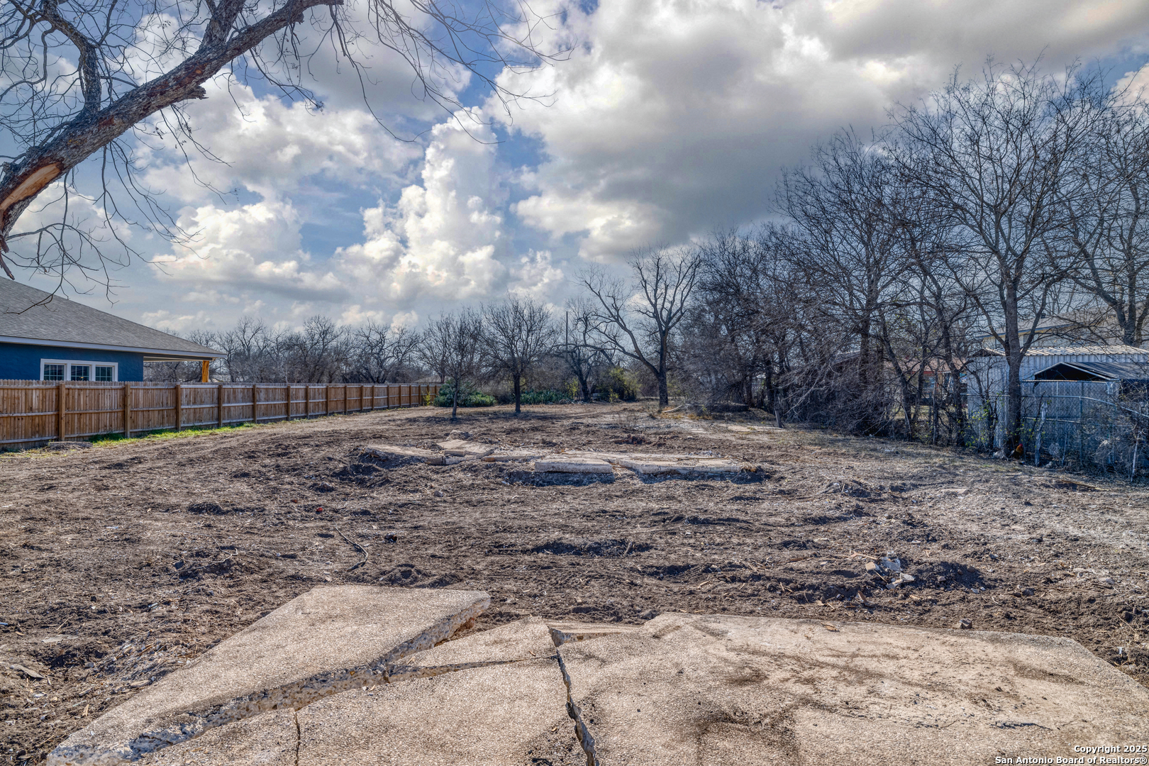 265 Prairie Street Uvalde, TX 78801 - Photo 4 of 13