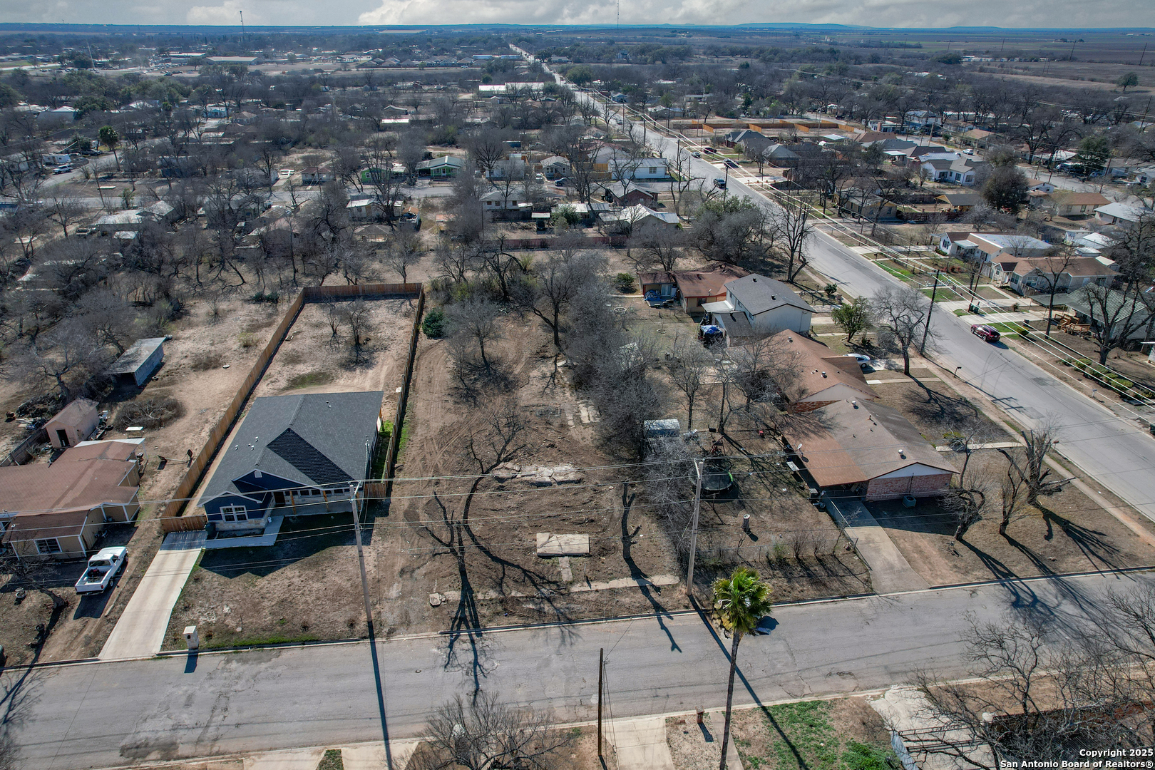 265 Prairie Street Uvalde, TX 78801 - Photo 9 of 13