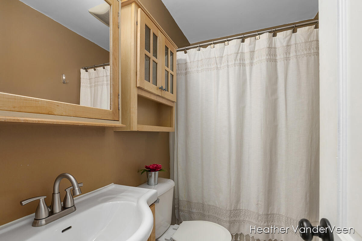 1335 Cornell Road Muskegon, MI 49441 - Photo 13 of 25 IMG_1012