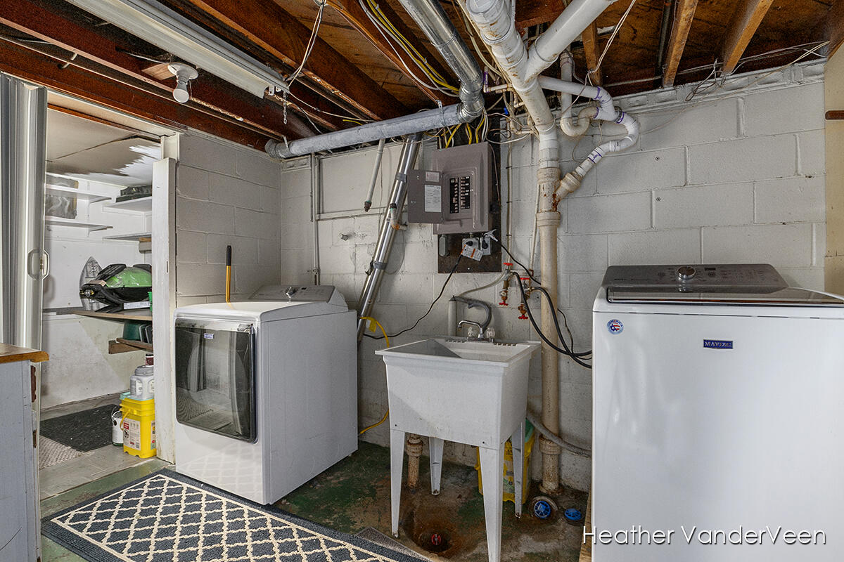 1335 Cornell Road Muskegon, MI 49441 - Photo 22 of 25 IMG_1020