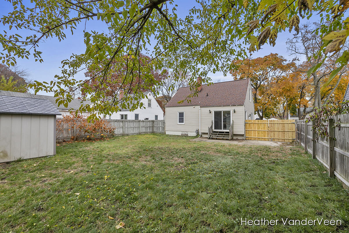 1335 Cornell Road Muskegon, MI 49441 - Photo 23 of 25 IMG_1021