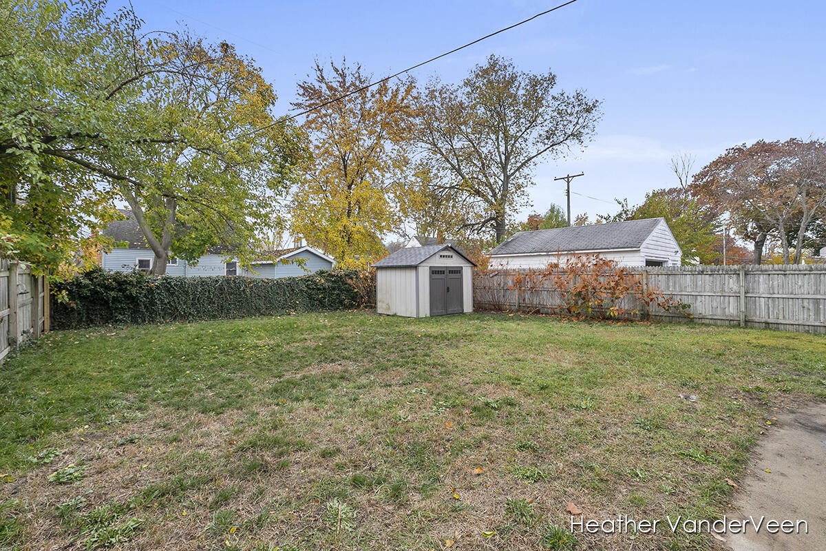 1335 Cornell Road Muskegon, MI 49441 - Photo 24 of 25 IMG_1022