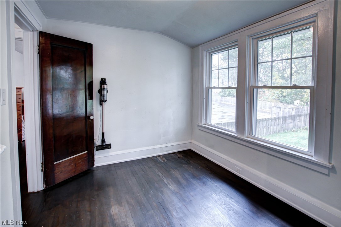 13027 Cedar Road Cleveland, OH 44118 - Photo 22 of 35 Gallery Image 22