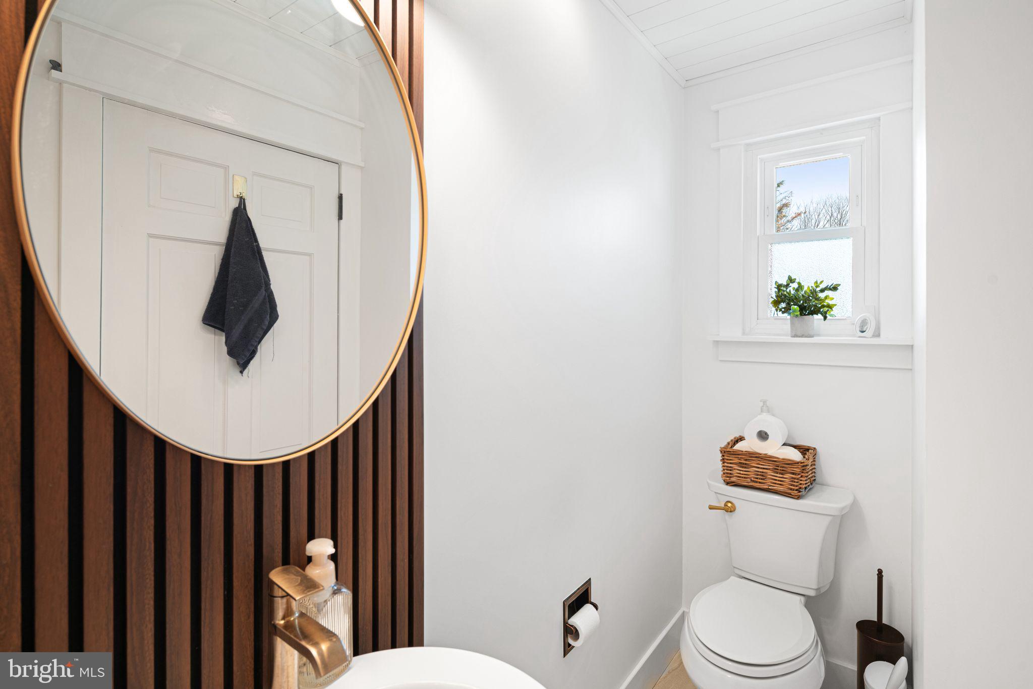 720 Linton Hill Road Newtown, PA 18940 - Photo 12 of 62 1st floor full bath