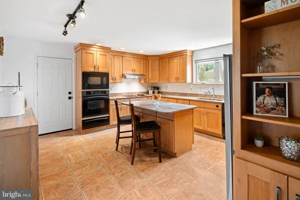 $865,000 | 720 Linton Hill Road, Newtown, PA 18940