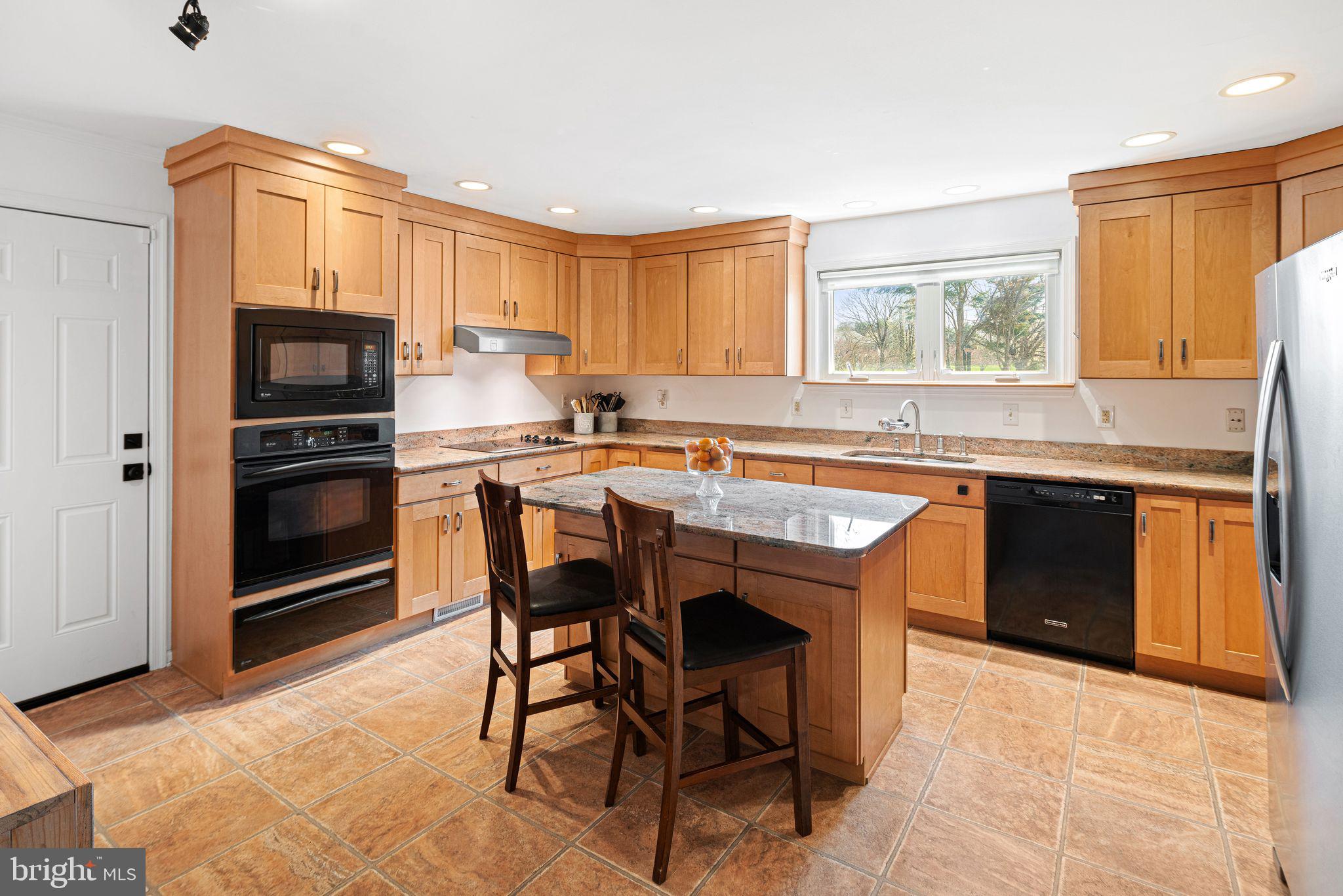 720 Linton Hill Road Newtown, PA 18940 - Photo 17 of 62 Kitchen