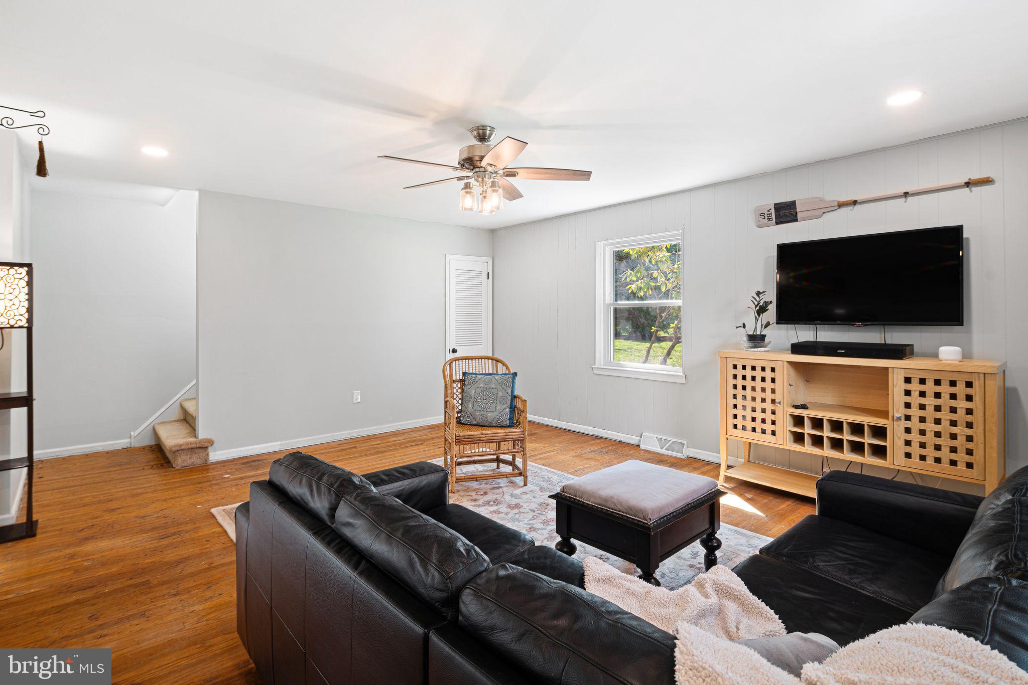 720 Linton Hill Road Newtown, PA 18940 - Photo 21 of 62 Den or in-law suite