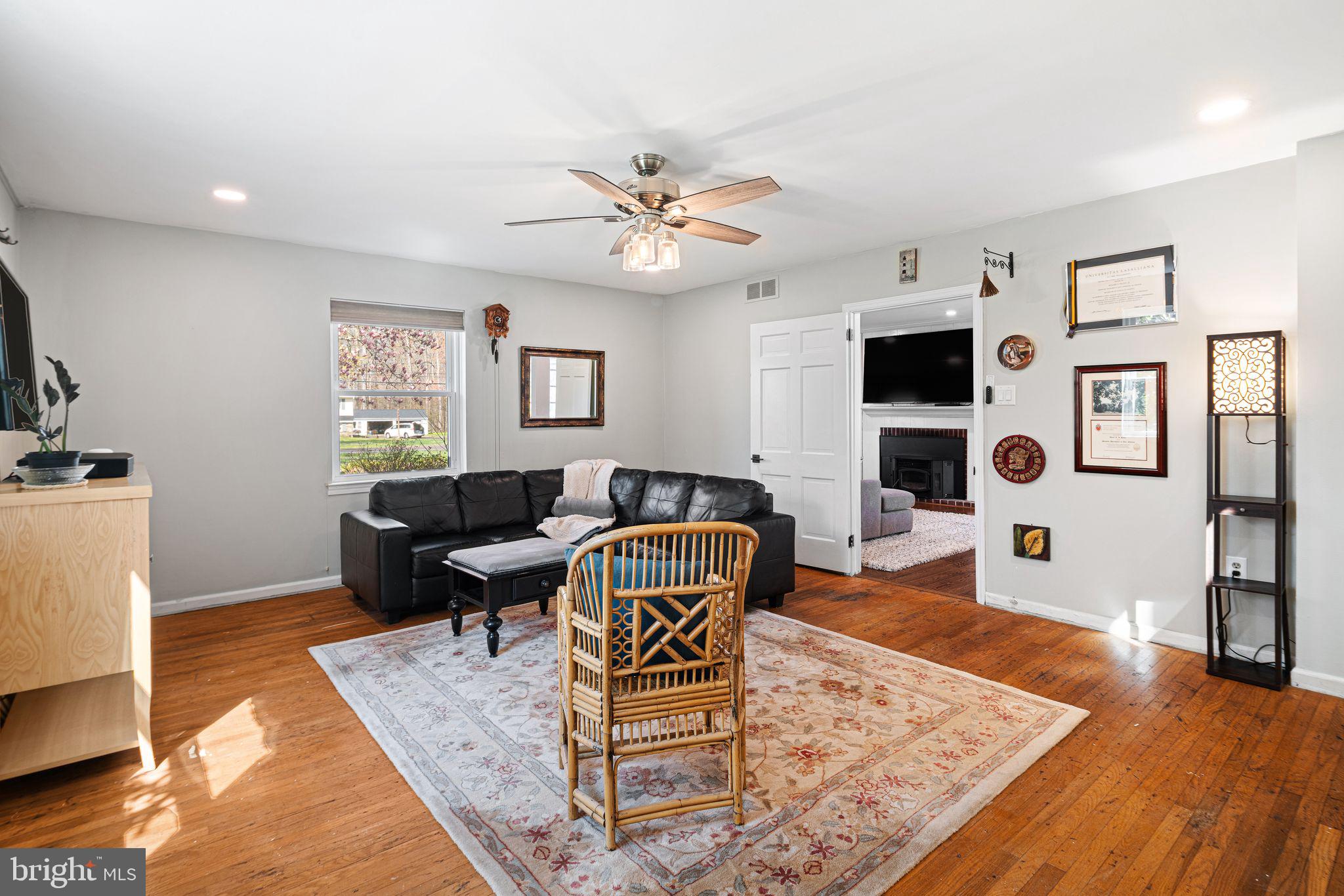 720 Linton Hill Road Newtown, PA 18940 - Photo 22 of 62 Den or in-law suite