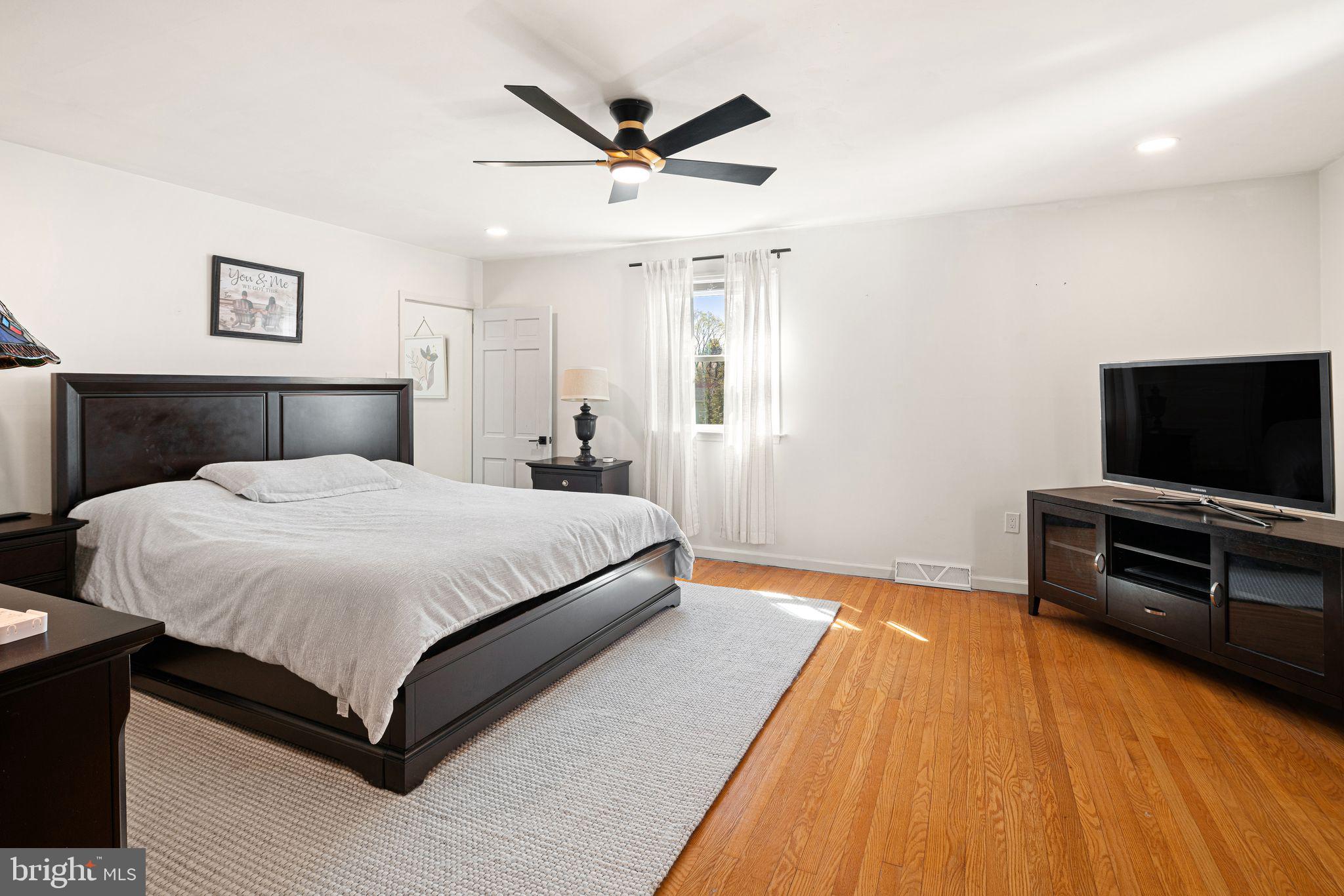 720 Linton Hill Road Newtown, PA 18940 - Photo 25 of 62 Primary bedroom