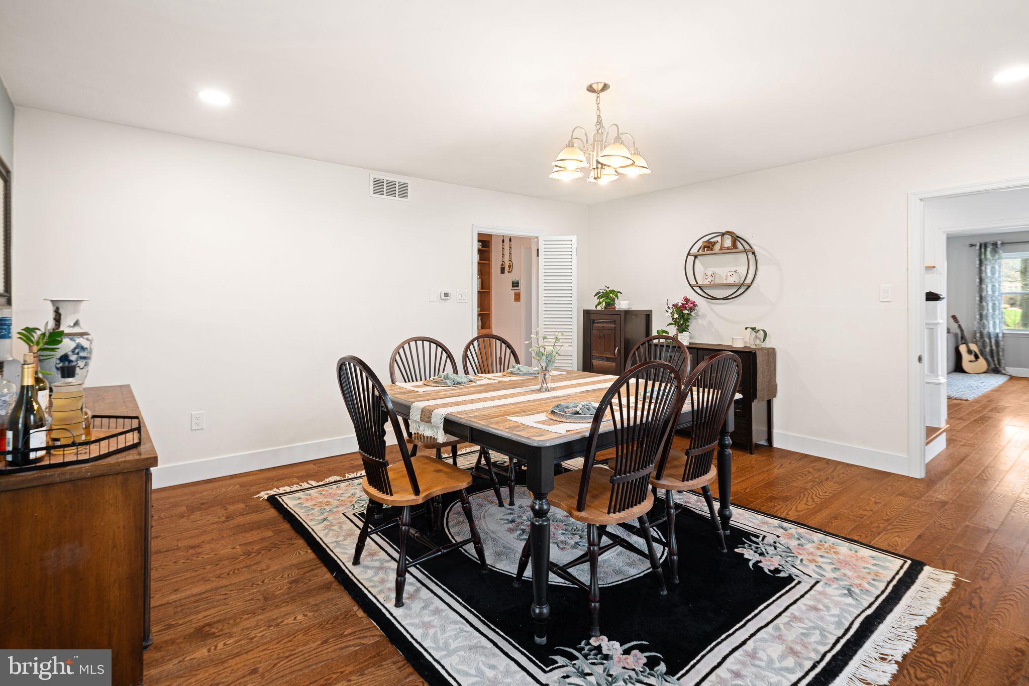 720 Linton Hill Road Newtown, PA 18940 - Photo 9 of 62 Dining room