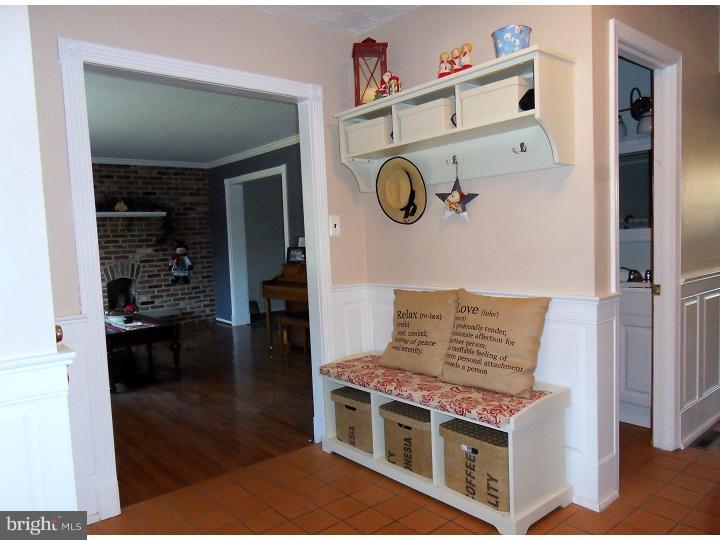 84 Blue Jay Road Chalfont, PA 18914 - Photo 2 of 18 Gallery Image 2