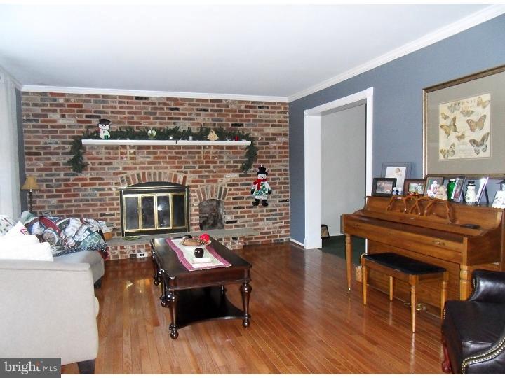 84 Blue Jay Road Chalfont, PA 18914 - Photo 3 of 18 Gallery Image 3